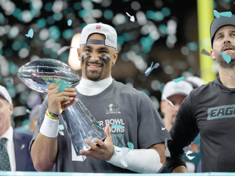 Eagles crush Chiefs to win Super Bowl
