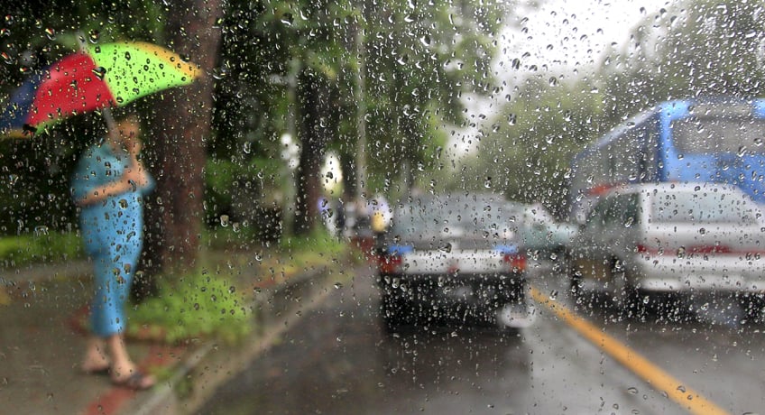 Lahore temperature hits 8°C, light rain expected in Punjab