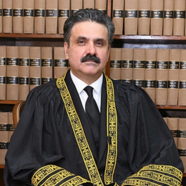 Letter exposes deep fissures in apex court