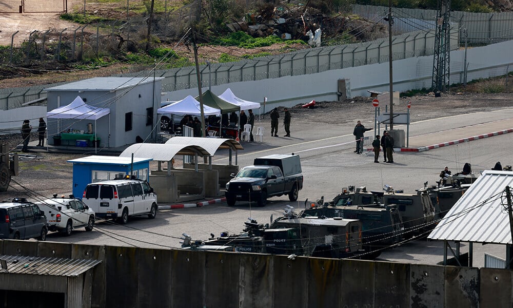 Hamas confirms Israeli forces have pulled back from key road in Gaza